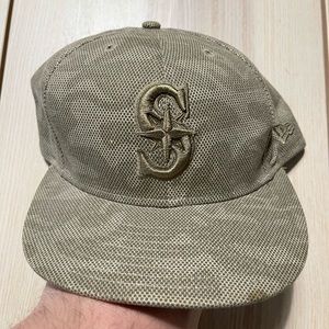 New Era Seattle Mariners Snakeskin Desert Camo Hat 7‎ 3/8